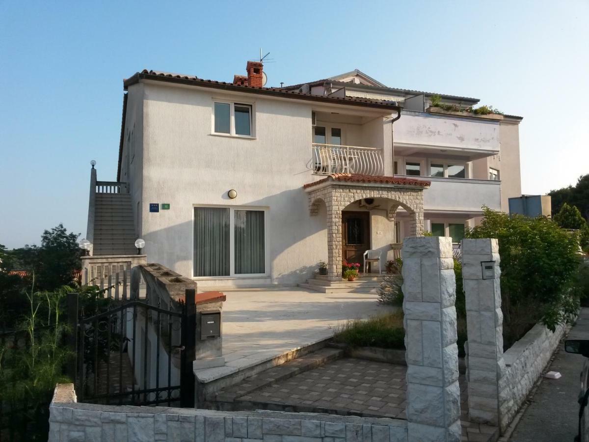 Apartments Mamic 普拉 外观 照片